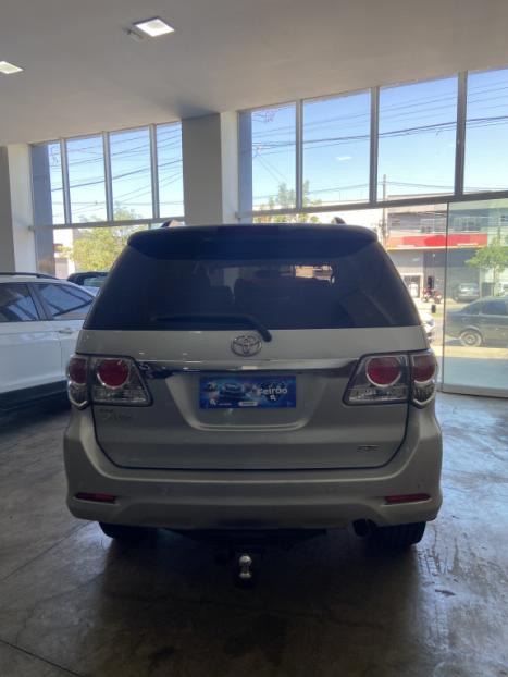 TOYOTA Hilux SW4 2.7 16V 4P FLEX SR 7 LUGARES AUTOMTICO, Foto 8