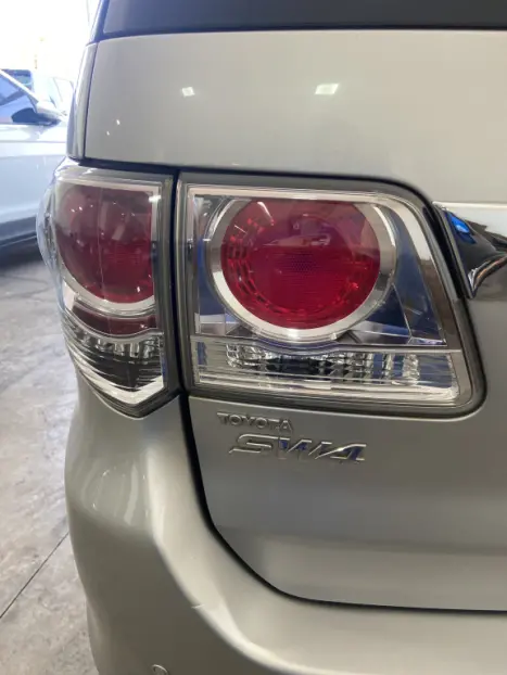 TOYOTA Hilux SW4 2.7 16V 4P FLEX SR 7 LUGARES AUTOMTICO, Foto 11