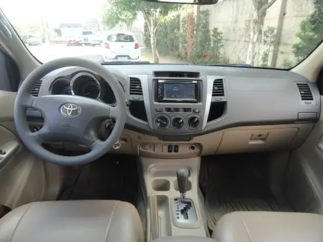 TOYOTA Hilux SW4 2.7 16V 4P FLEX SRV 7 LUGARES AUTOM�TICO, Foto 13