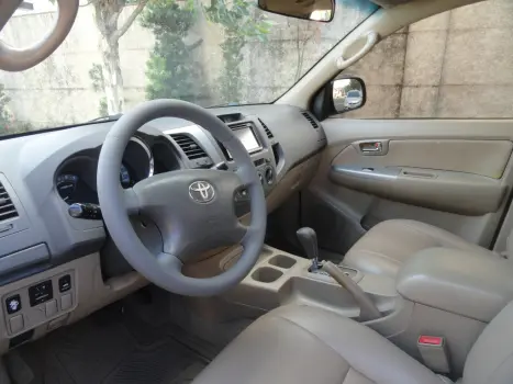 TOYOTA Hilux SW4 2.7 16V 4P FLEX SRV 7 LUGARES AUTOM�TICO, Foto 14