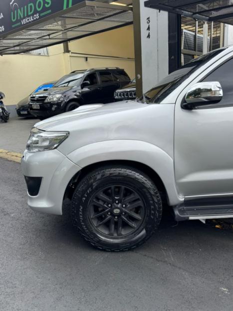 TOYOTA Hilux SW4 2.7 16V 4P SR AUTOM�TICO, Foto 2