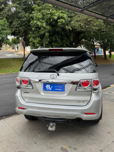 TOYOTA Hilux SW4 2.7 16V 4P SR AUTOM�TICO, Foto 3