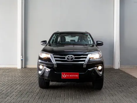 TOYOTA Hilux SW4 2.7 16V 4P FLEX SRV 7 LUGARES AUTOM�TICO, Foto 2