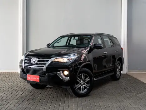 TOYOTA Hilux SW4 2.7 16V 4P FLEX SRV 7 LUGARES AUTOM�TICO, Foto 3