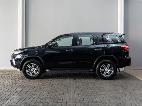 TOYOTA Hilux SW4 2.7 16V 4P FLEX SRV 7 LUGARES AUTOM�TICO, Foto 4