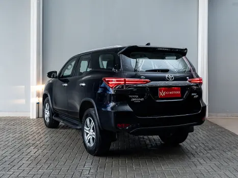 TOYOTA Hilux SW4 2.7 16V 4P FLEX SRV 7 LUGARES AUTOM�TICO, Foto 5