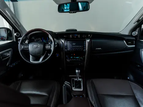 TOYOTA Hilux SW4 2.7 16V 4P FLEX SRV 7 LUGARES AUTOM�TICO, Foto 11