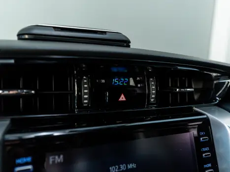 TOYOTA Hilux SW4 2.7 16V 4P FLEX SRV 7 LUGARES AUTOM�TICO, Foto 19