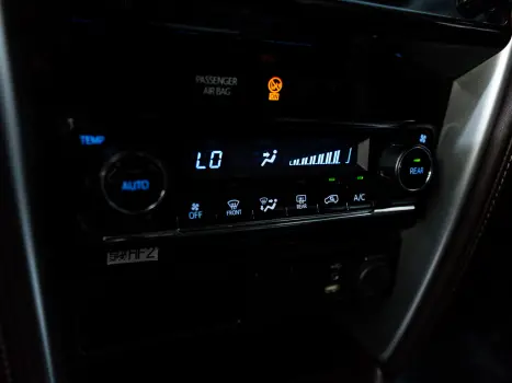 TOYOTA Hilux SW4 2.7 16V 4P FLEX SRV 7 LUGARES AUTOM�TICO, Foto 21