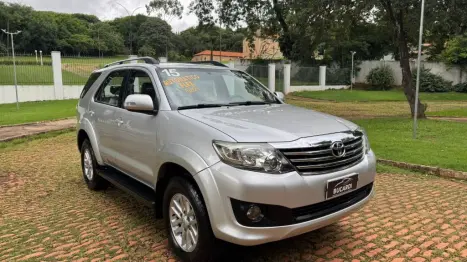 TOYOTA Hilux SW4 2.7 16V 4P SR FLEX AUTOM�TICO, Foto 1