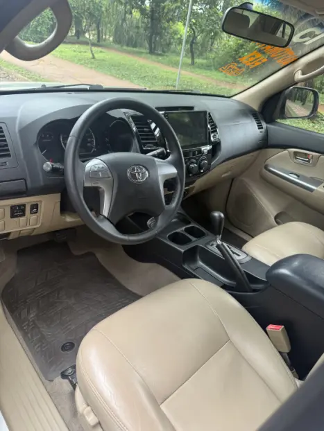 TOYOTA Hilux SW4 2.7 16V 4P SR AUTOM�TICO, Foto 4