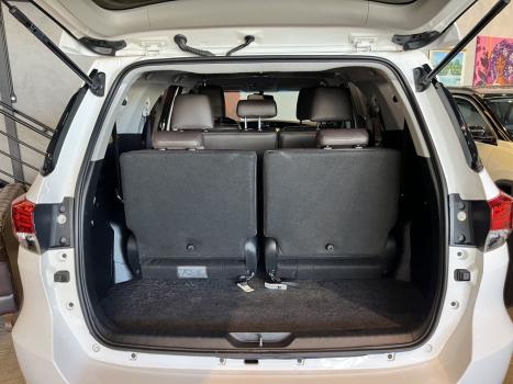 TOYOTA Hilux SW4 2.7 16V 4P FLEX SRV 7 LUGARES AUTOM�TICO, Foto 11