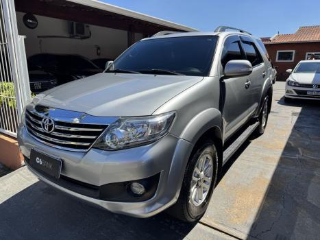 TOYOTA Hilux SW4 2.7 16V 4P FLEX SR 7 LUGARES AUTOM�TICO, Foto 2