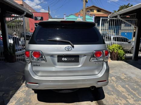 TOYOTA Hilux SW4 2.7 16V 4P FLEX SR 7 LUGARES AUTOM�TICO, Foto 4