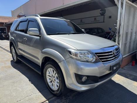 TOYOTA Hilux SW4 2.7 16V 4P FLEX SR 7 LUGARES AUTOM�TICO, Foto 6