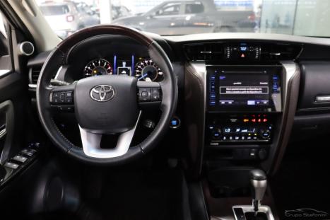 TOYOTA Hilux SW4 2.7 16V 4P FLEX SRV 7 LUGARES AUTOM�TICO, Foto 5