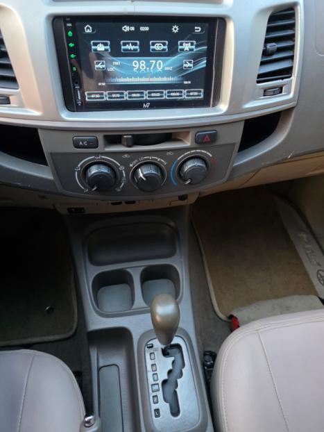 TOYOTA Hilux SW4 2.7 16V 4P FLEX SR 7 LUGARES AUTOM�TICO, Foto 10
