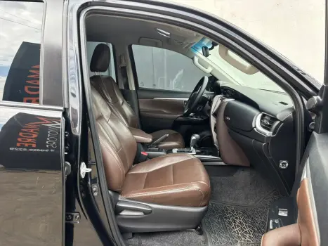 TOYOTA Hilux SW4 2.7 16V 4P SR AUTOM�TICO, Foto 13