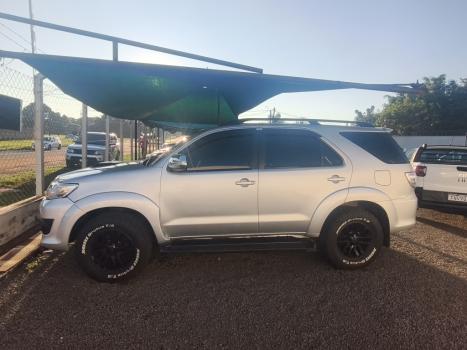 TOYOTA Hilux SW4 2.7 16V 4P FLEX SRV 7 LUGARES AUTOM�TICO, Foto 3