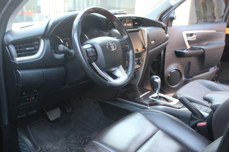 TOYOTA Hilux SW4 2.7 16V 4P FLEX SRV 7 LUGARES AUTOM�TICO, Foto 10