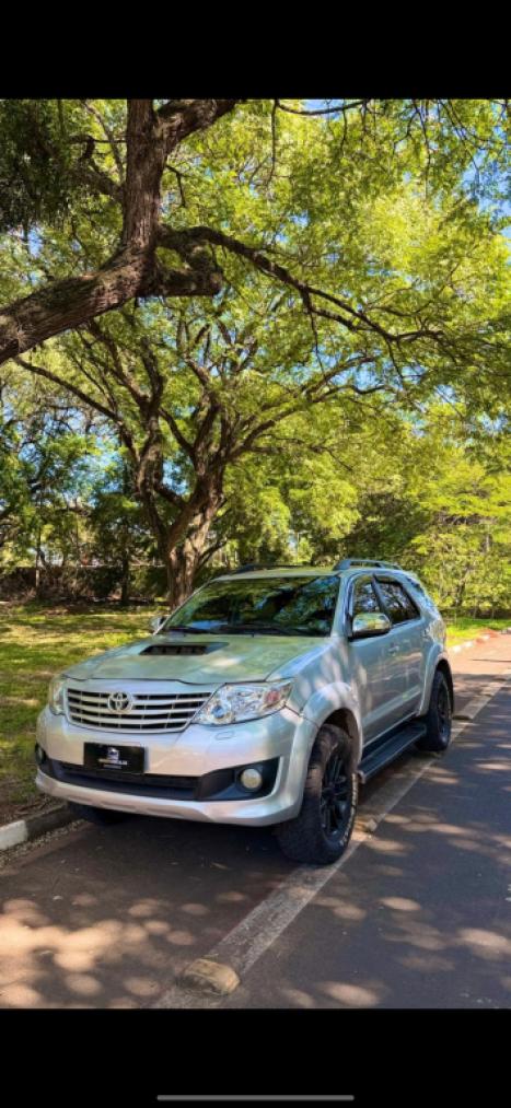 TOYOTA Hilux SW4 2.7 16V 4P SR FLEX, Foto 4