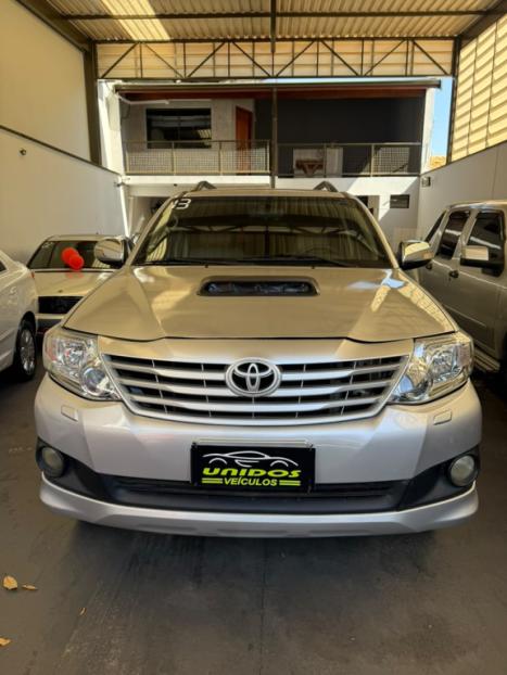 TOYOTA Hilux SW4 2.7 16V 4P SR FLEX AUTOM�TICO, Foto 2