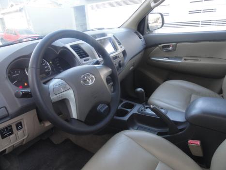 TOYOTA Hilux SW4 2.7 16V 4P SR FLEX AUTOMÁTICO, Foto 14