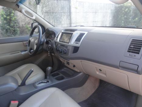 TOYOTA Hilux SW4 2.7 16V 4P SR FLEX AUTOMÁTICO, Foto 17