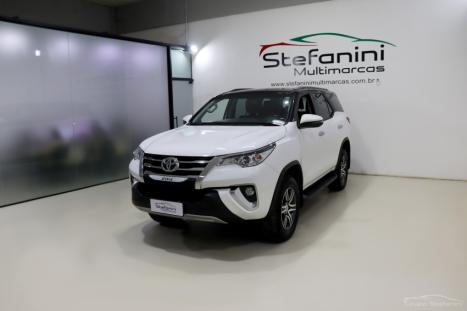 TOYOTA Hilux SW4 2.7 16V 4P FLEX SRV 7 LUGARES AUTOMÁTICO, Foto 1