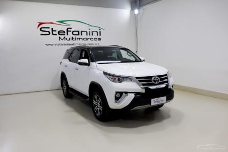 TOYOTA Hilux SW4 2.7 16V 4P FLEX SRV 7 LUGARES AUTOMÁTICO, Foto 3