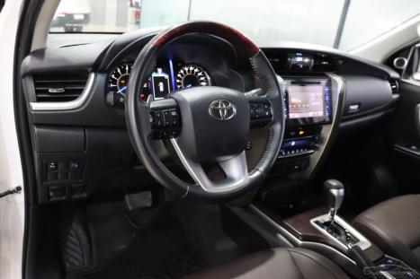 TOYOTA Hilux SW4 2.7 16V 4P FLEX SRV 7 LUGARES AUTOMÁTICO, Foto 4