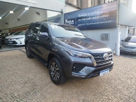 TOYOTA Hilux SW4 2.7 16V 4P FLEX SRV 7 LUGARES AUTOMÁTICO, Foto 2
