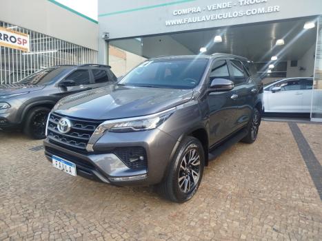 TOYOTA Hilux SW4 2.7 16V 4P FLEX SRV 7 LUGARES AUTOMÁTICO, Foto 3