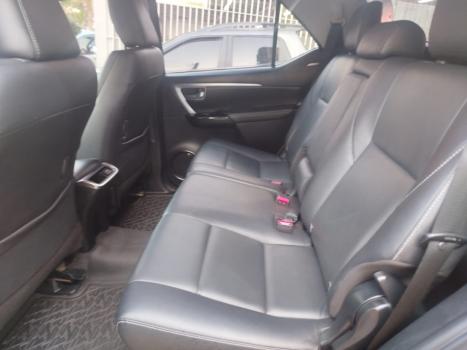 TOYOTA Hilux SW4 2.7 16V 4P FLEX SRV 7 LUGARES AUTOMÁTICO, Foto 9