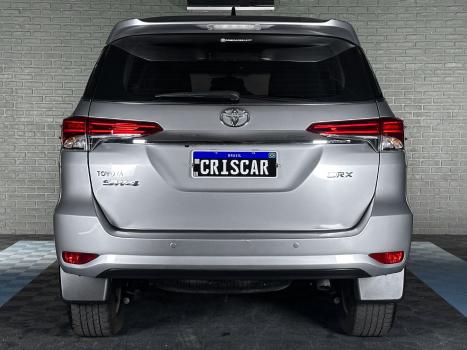 TOYOTA Hilux SW4 2.8 16V 4P SRX 4X4 7 LUGARES TURBO DIESEL AUTOMTICO, Foto 4