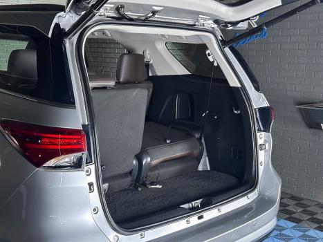 TOYOTA Hilux SW4 2.8 16V 4P SRX 4X4 7 LUGARES TURBO DIESEL AUTOMTICO, Foto 6