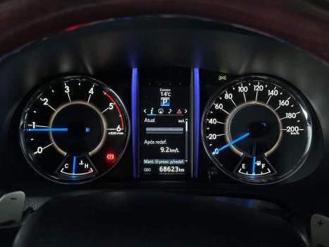 TOYOTA Hilux SW4 2.8 16V 4P SRX 4X4 7 LUGARES TURBO DIESEL AUTOMTICO, Foto 8