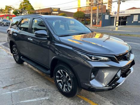 TOYOTA Hilux SW4 2.8 16V 4P SRX PLATINUM 4X4 7 LUGARES TURBO DIESEL AUTOMTICO, Foto 4