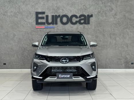 TOYOTA Hilux SW4 2.8 16V 4P SRX PLATINUM 4X4 7 LUGARES TURBO DIESEL AUTOMTICO, Foto 2