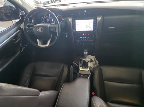 TOYOTA Hilux SW4 2.8 16V 4P SRX 4X4 7 LUGARES TURBO DIESEL AUTOM�TICO, Foto 11