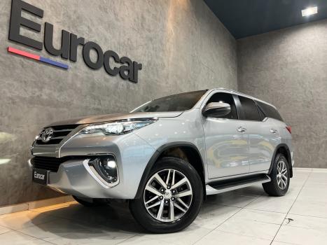 TOYOTA Hilux SW4 2.8 16V 4P SRX 4X4 7 LUGARES TURBO DIESEL AUTOMTICO, Foto 6