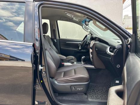 TOYOTA Hilux SW4 2.8 16V 4P SRX 4X4 7 LUGARES TURBO DIESEL AUTOMTICO, Foto 13