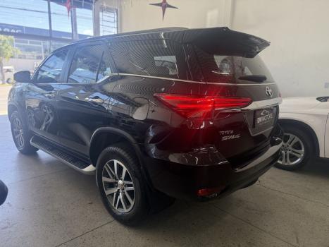 TOYOTA Hilux SW4 2.8 16V 4P SRX 4X4 7 LUGARES TURBO DIESEL AUTOMTICO, Foto 8