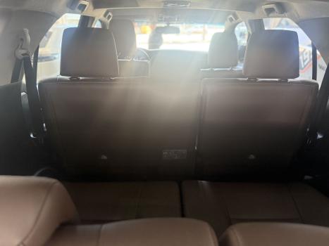 TOYOTA Hilux SW4 2.8 16V 4P SRX 4X4 7 LUGARES TURBO DIESEL AUTOMTICO, Foto 12