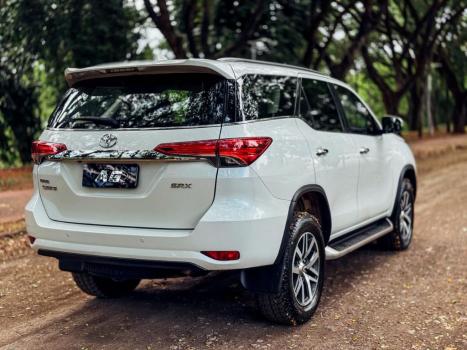 TOYOTA Hilux SW4 2.8 4P SRX 4X4 TURBO DIESEL AUTOMTICO, Foto 15