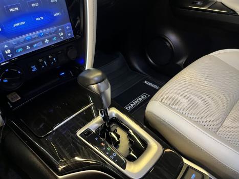 TOYOTA Hilux SW4 2.8 4P SRX 4X4 DIAMOND 7 LUGARES TURBO DIESEL AUTOM�TICO, Foto 10