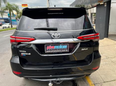 TOYOTA Hilux SW4 2.8 4P SRX 4X4 TURBO DIESEL AUTOM�TICO, Foto 6