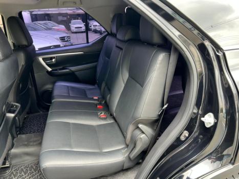 TOYOTA Hilux SW4 2.8 4P SRX 4X4 TURBO DIESEL AUTOM�TICO, Foto 13