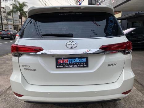 TOYOTA Hilux SW4 2.8 4P SRX 4X4 TURBO DIESEL AUTOM�TICO, Foto 6