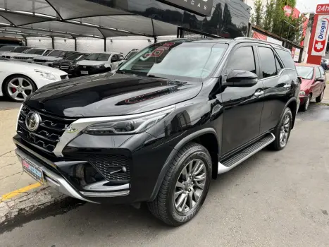 TOYOTA Hilux SW4 2.8 16V 4P SRX 4X4 7 LUGARES TURBO DIESEL AUTOM�TICO, Foto 2